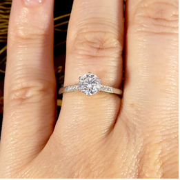 0.75ct Diamond Solitaire Engagement Ring with Diamond Shoulders
