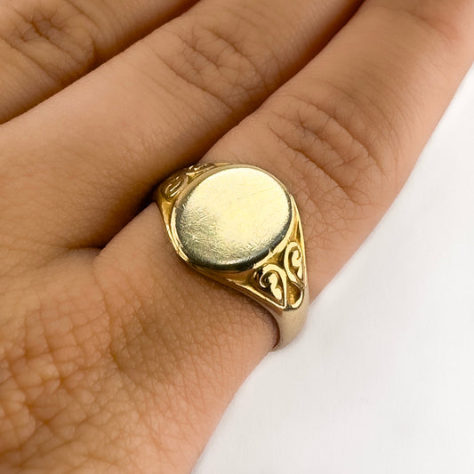 Edwardian Antique 18ct Yellow Gold Signet Ring with Scroll Shoulders, Circa 1908