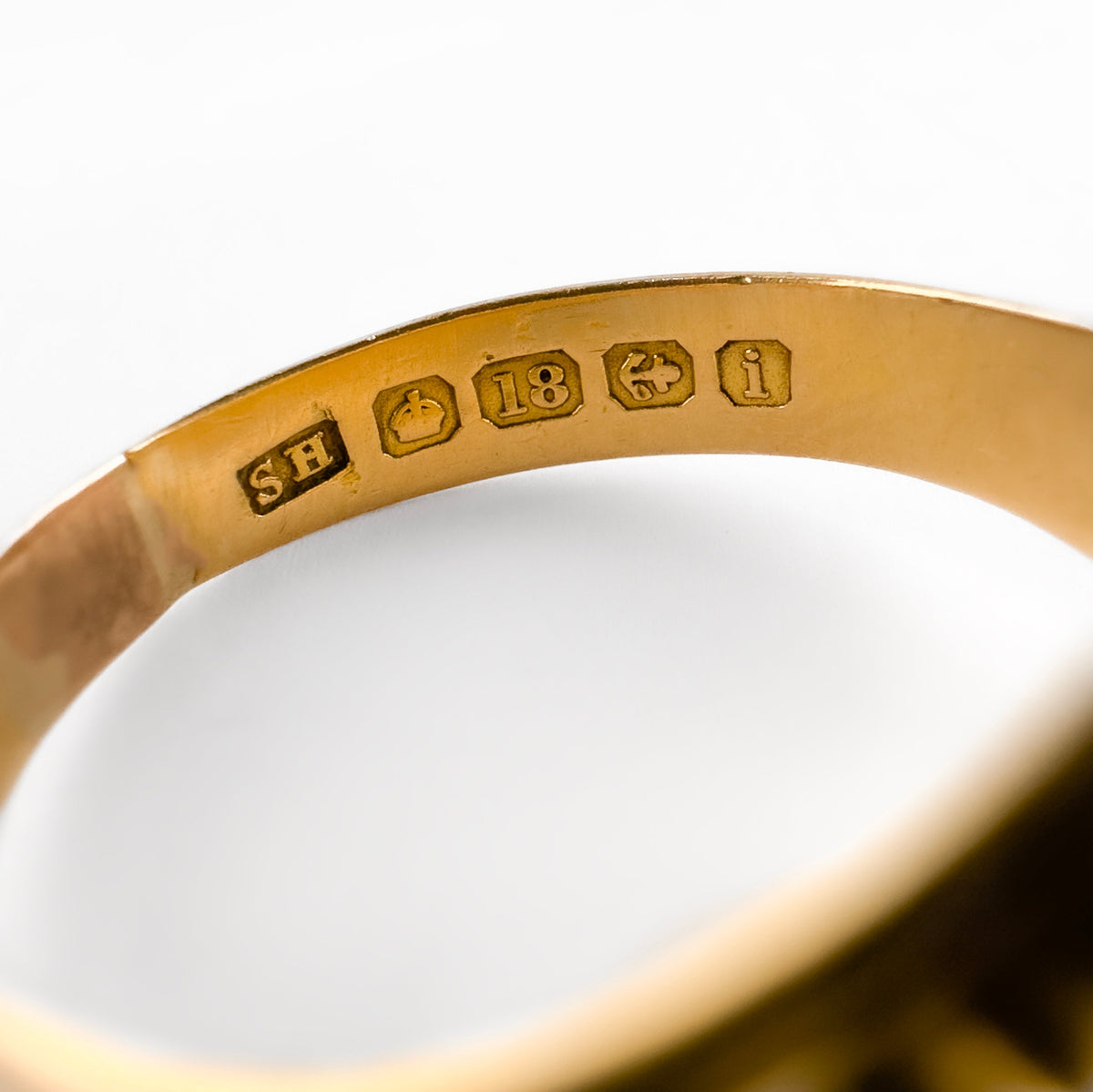 Edwardian Antique 18ct Yellow Gold Signet Ring with Scroll Shoulders, Circa 1908