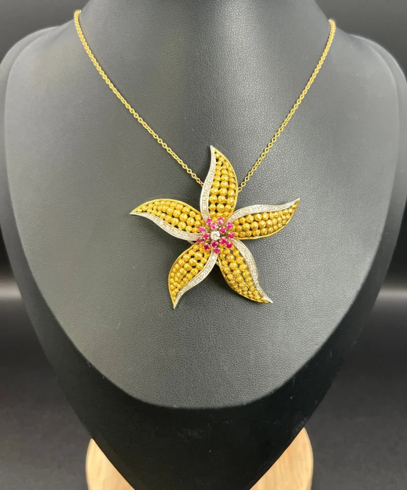 Vintage Diamond Ruby Gold and Platinum Flower Brooch come Pendant