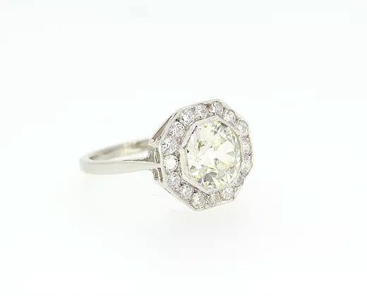 Vintage Diamond Cluster Ring, 1.55 carats, set in Platinum