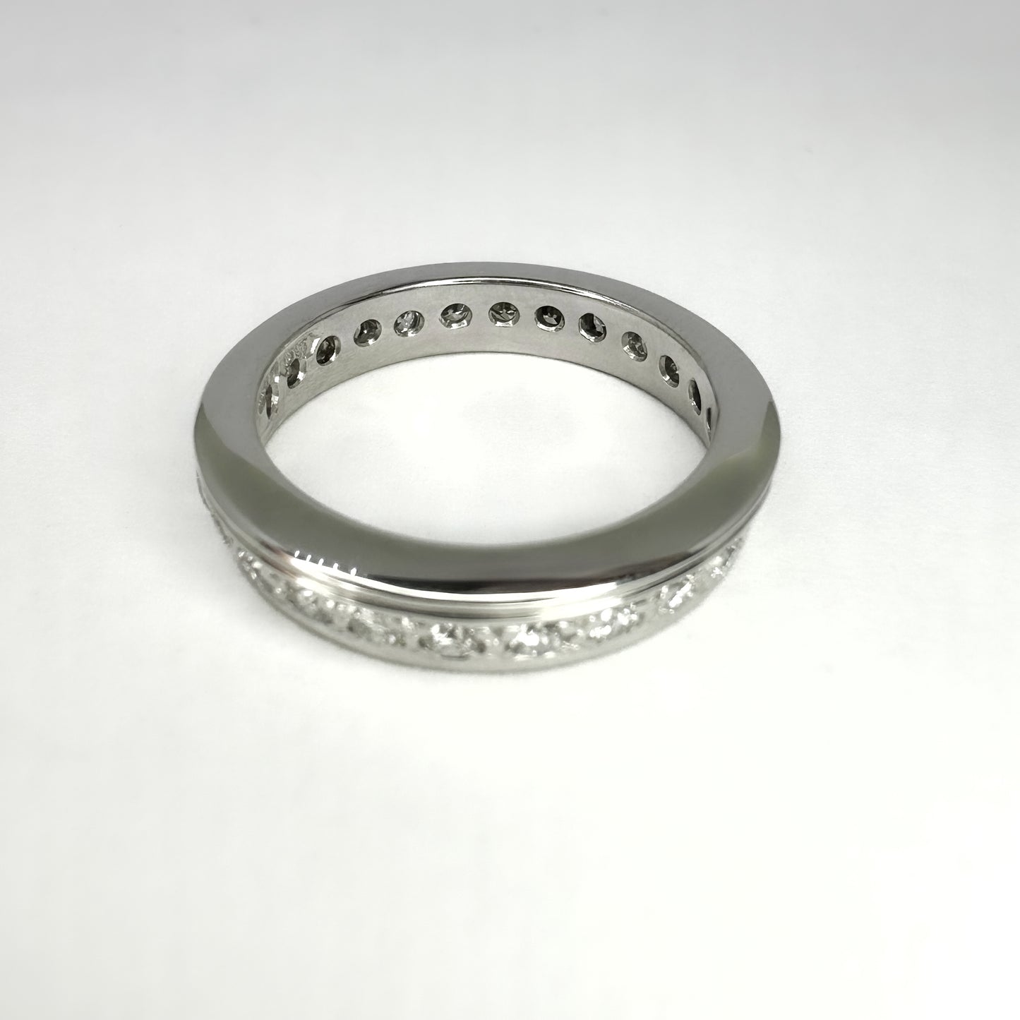 Vintage 0.80ct Diamond Full Eternity Ring in 18ct White Gold
