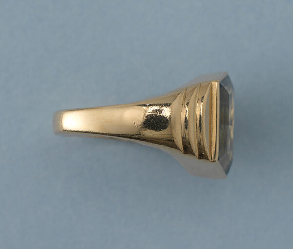 Contemporary 3.20ct Aquamarine and 18ct Gold Asymmetrical Signet Ring