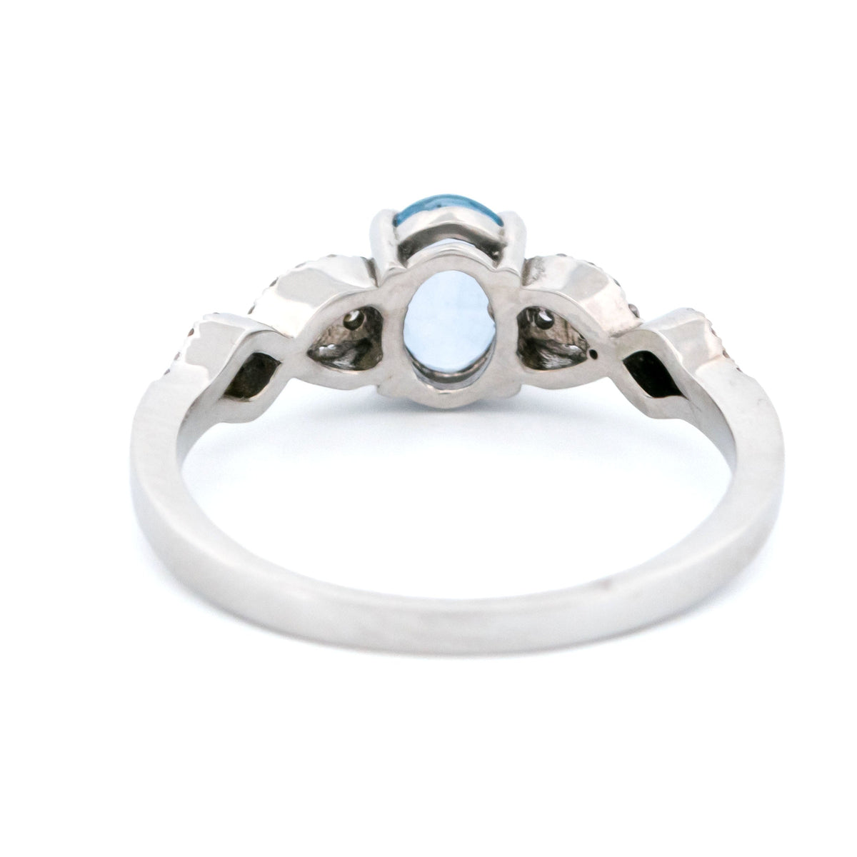 14 Carat White Gold Sapphire and Diamond Ring, 0.90 Carat