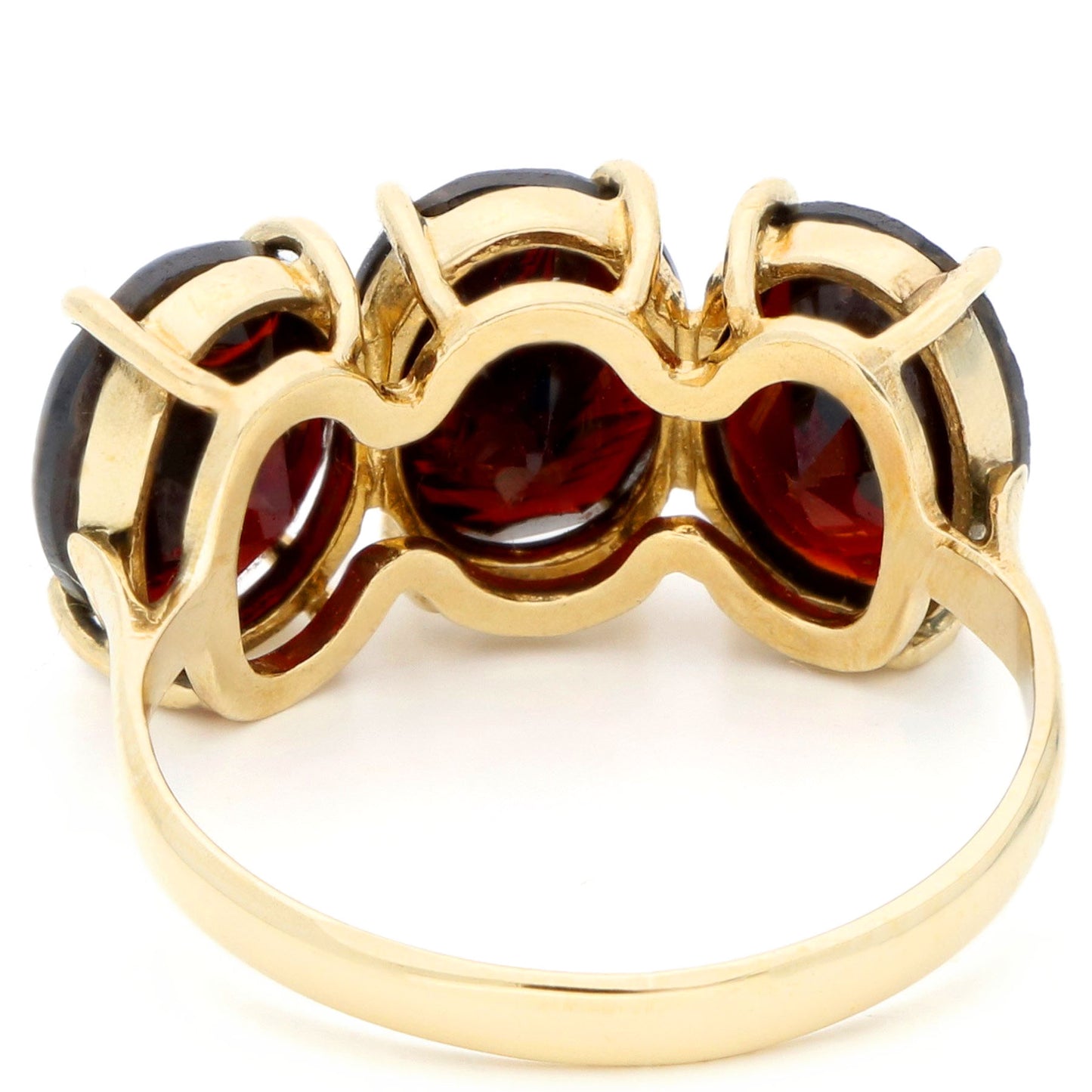 Vintage Italian 6.50ct Oval Garnet Three Stone Trilogy Ring in 18ct Gold