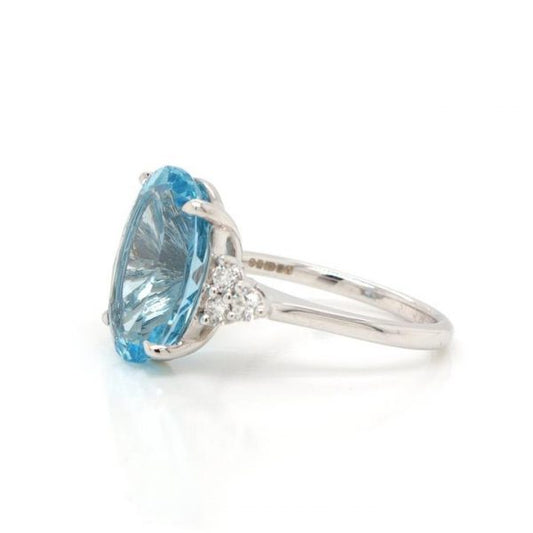 Oval Cut Aquamarine Ring with Trefoil Diamond Shoulders, 6.75 carats