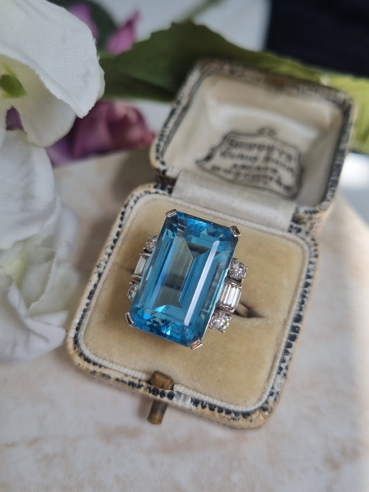 Art Deco Aquamarine and Diamond Dress Cocktail Ring, 15cts