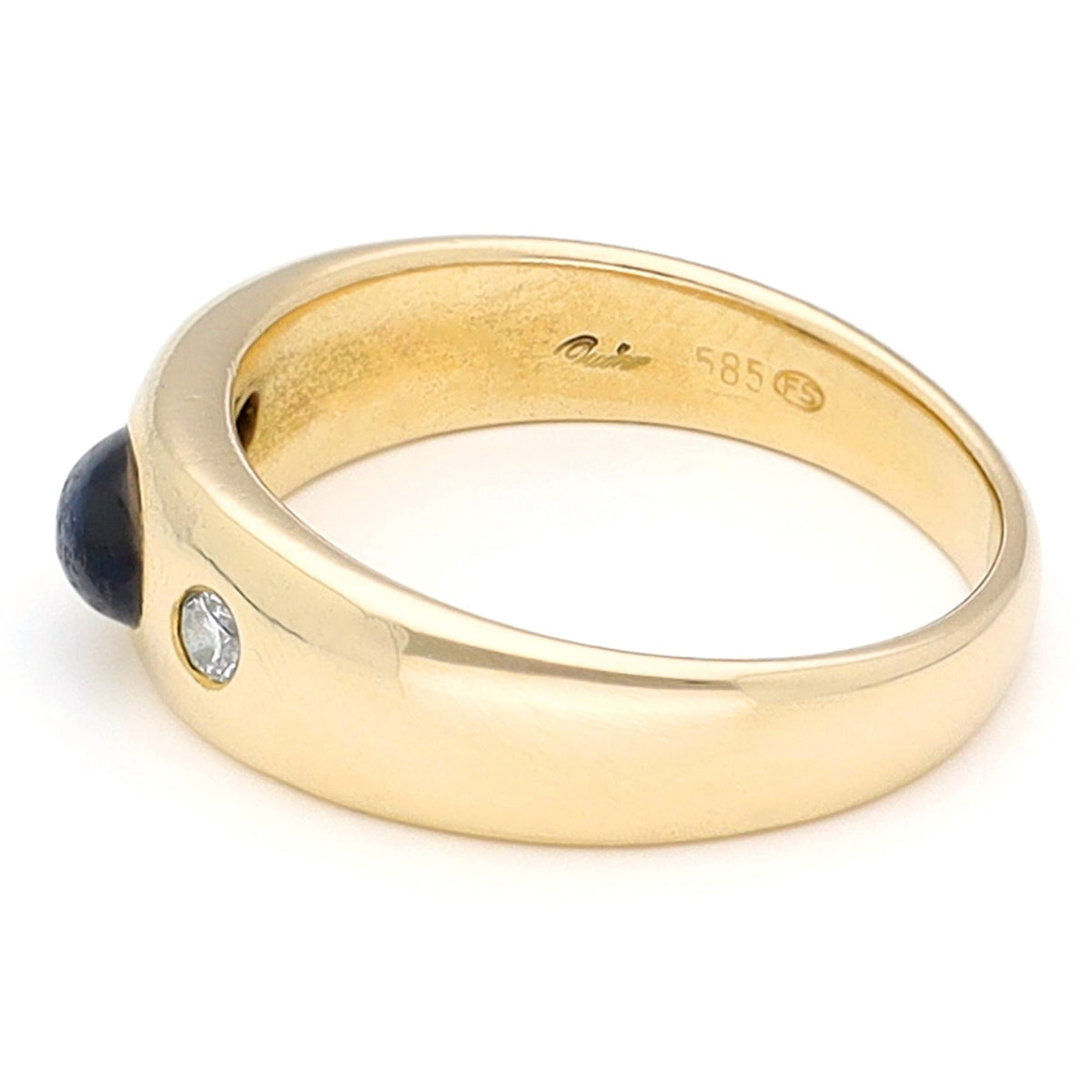 Vintage Cabochon Sapphire and Diamond Three Stone Gypsy Ring in 14ct Gold