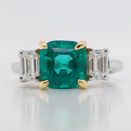No Oil Colombian Emerald And Diamond Ring