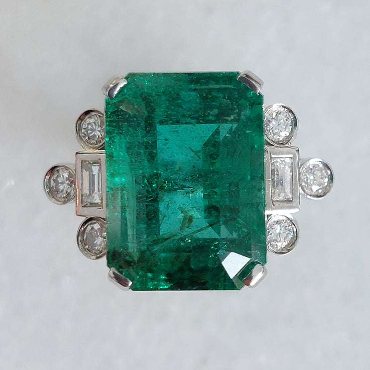 8.80ct Zambian Emerald No Oil Solitaire Ring with Diamond Shoulders
