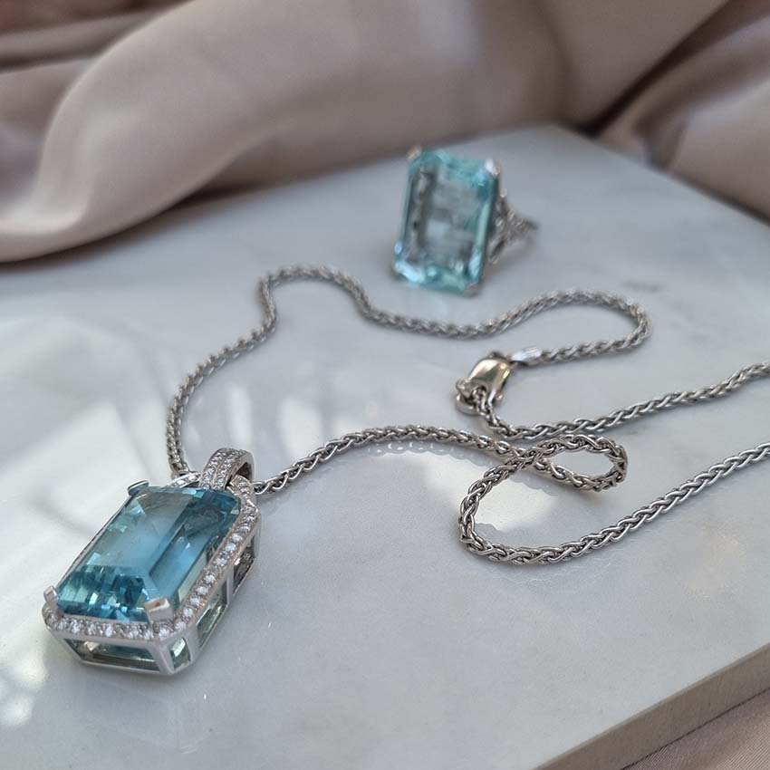 30ct Aquamarine and Diamond Cluster Pendant with Chain
