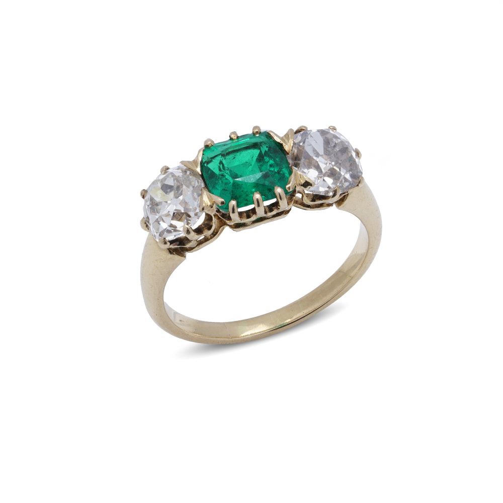 Antique 1.7 Carat Colombian Emerald And Old Cut Diamond Ring In 18 Carat Gold