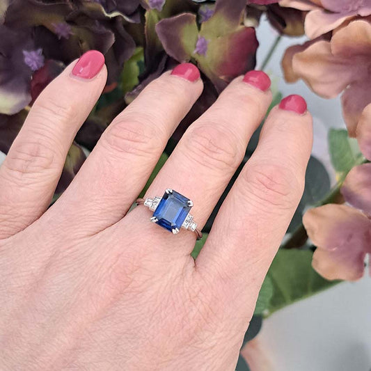 Art Deco 3.50ct Emerald Cut Sapphire Solitaire Engagement Ring with Baguette Diamonds