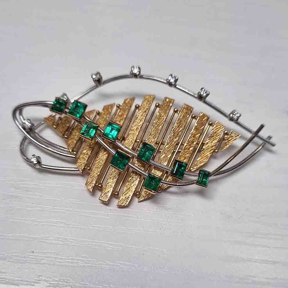 Retro 1960s Diamond Emerald Abstract Gold Leaf Brooch