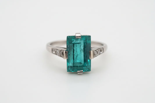 Art Deci Colombian emerald ring