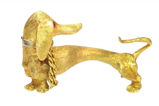 Vintage gold dachshund dog brooch