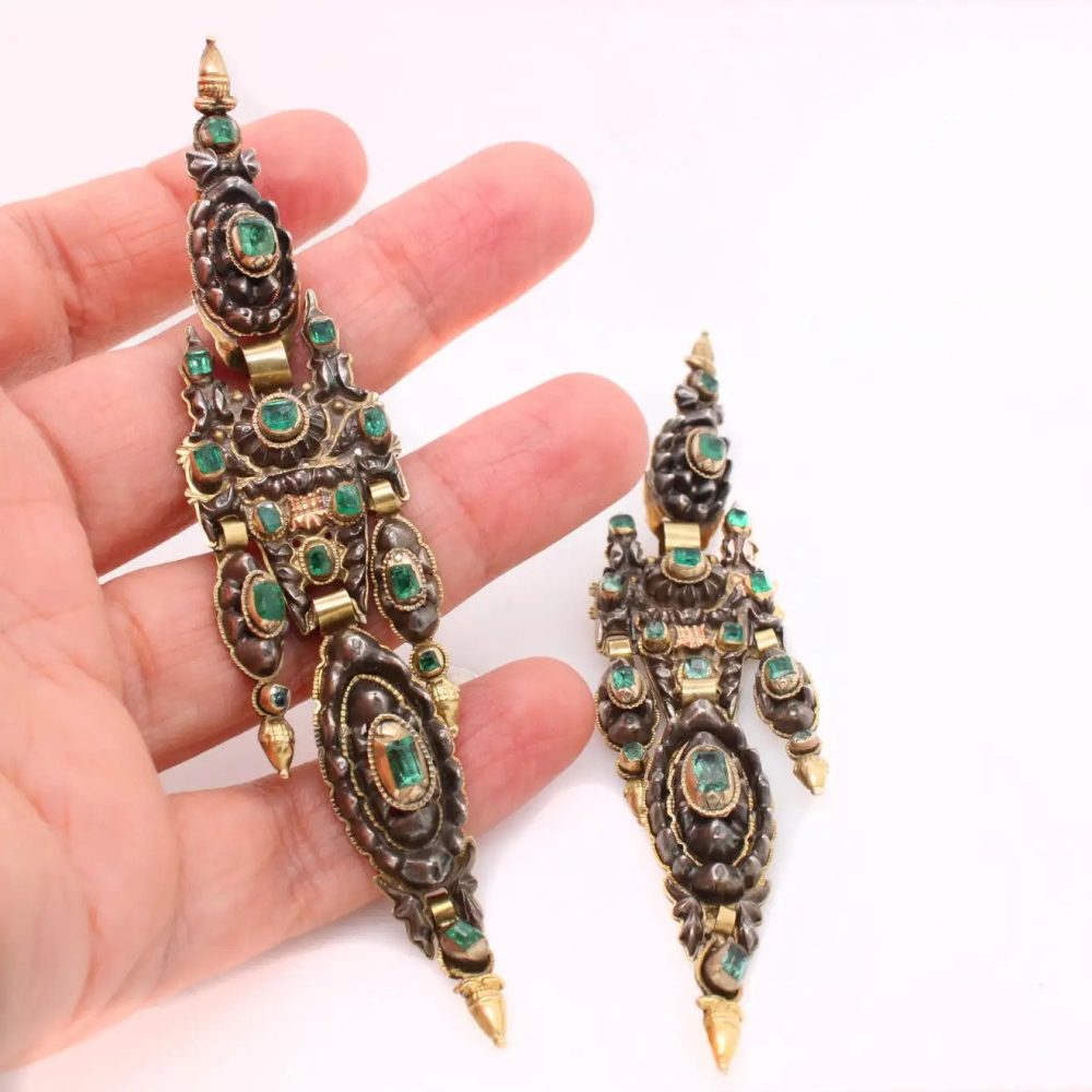 18th Century Antique Iberian Emerald Chandelier Earrings