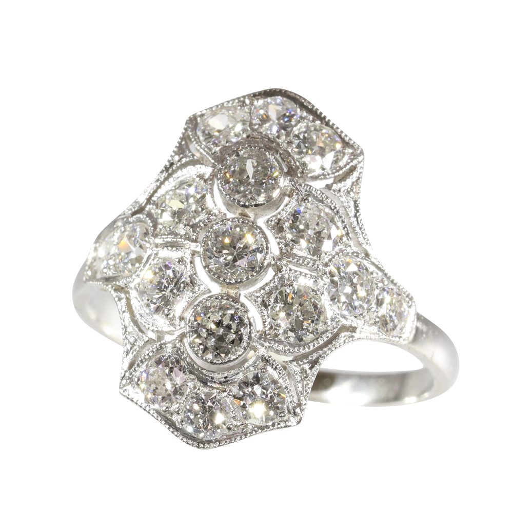 Diamond ring in platinum.