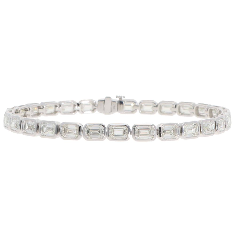 Contemporary Diamond Tennis Bracelet In 18 Carat White Gold