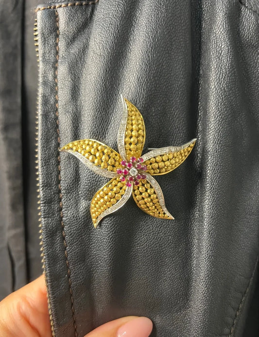 Vintage Diamond Ruby Gold and Platinum Flower Brooch come Pendant