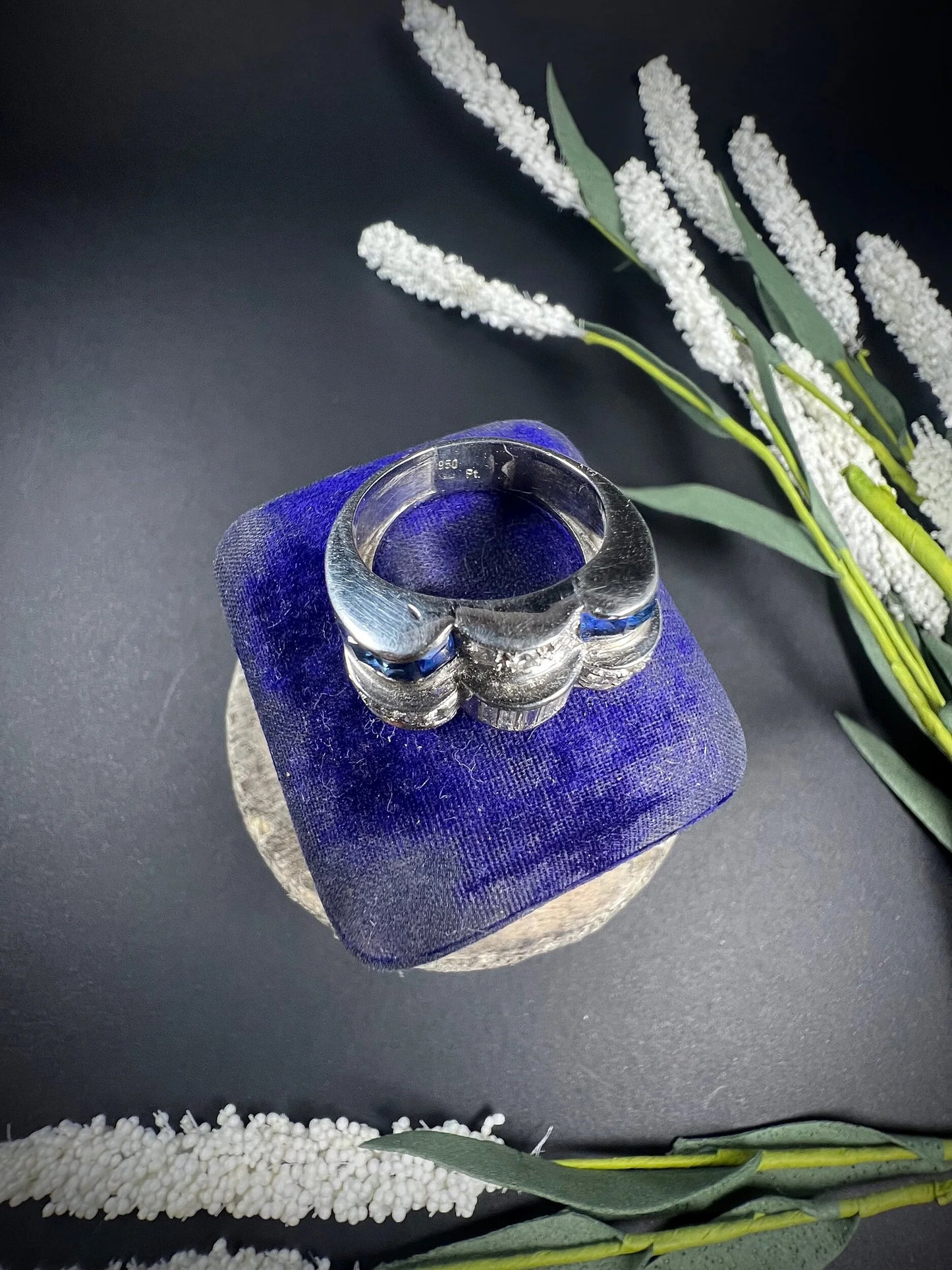 Vintage Retro 1940s Sapphire and Diamond Cocktail Ring in Platinum