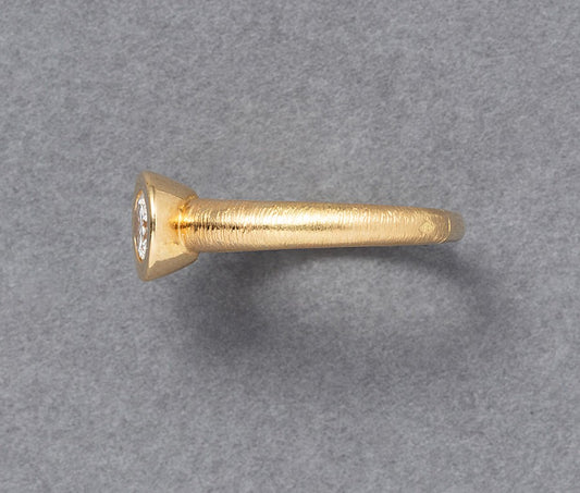 Modern 18ct Gold Solitaire Diamond Ring