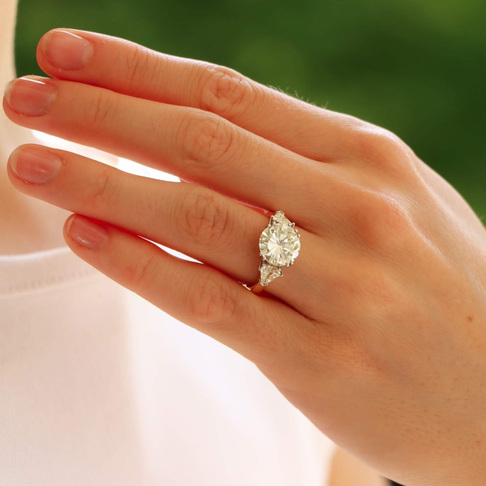 Fine 3.75ct Brilliant and Shield Cut Diamond Three Stone Ring, 4.77 carat total