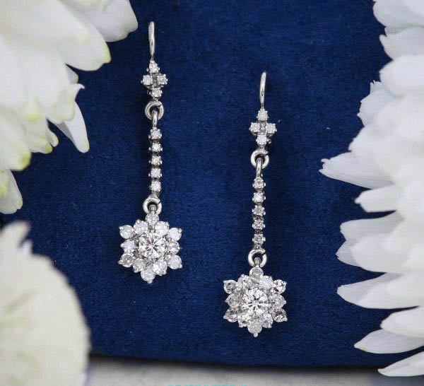 Vintage 18ct White Gold Diamond Daisy Cluster Drop Earrings 0.75 Carat