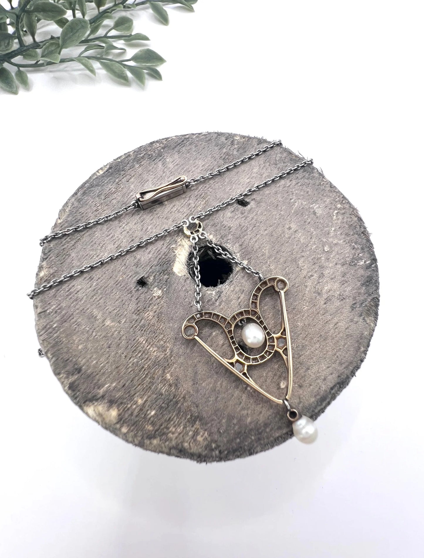 Edwardian Diamond and Pearl Pendant Necklace in Platinum and 18 Carat Gold
