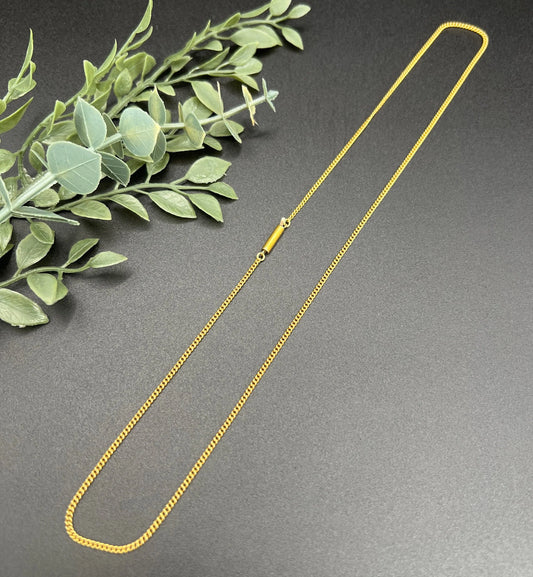 Edwardian 15 Carat Yellow Gold 20 Inch Fine Curb Link Chain with Barrel Clasp