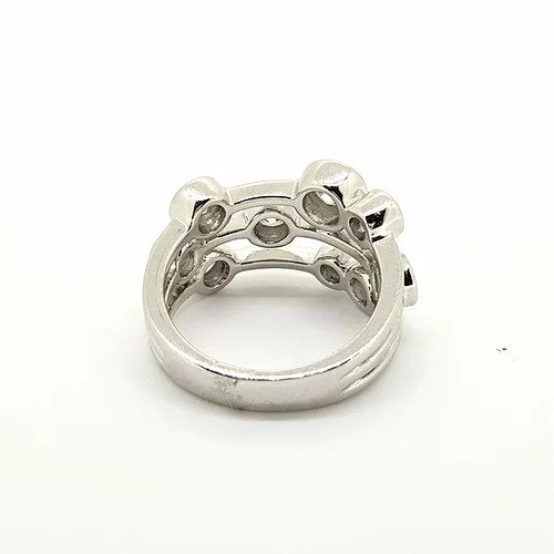 Boodle Diamond and Platinum Dress Ring, 1.50 carats