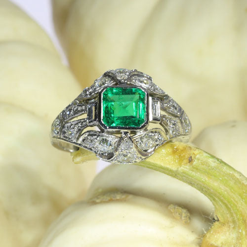 Antique Art Deco Colombian Emerald Diamond Platinum Ring