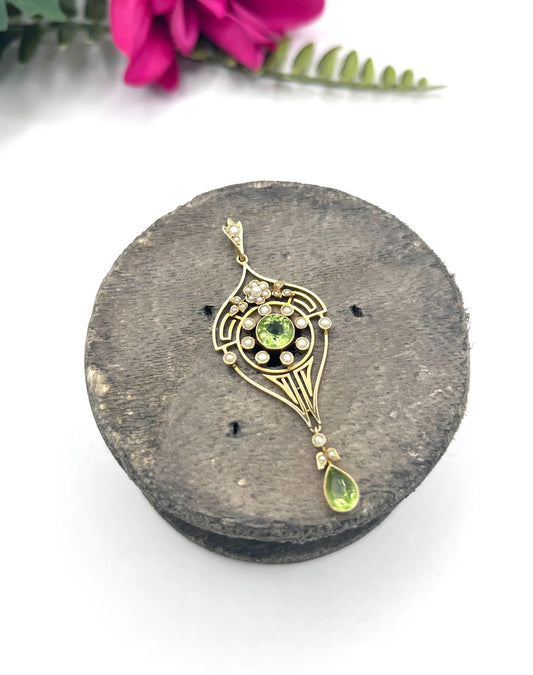 Antique 15 Carat Yellow Gold Peridot and Seed Pearl Drop Pendant, Circa 1910