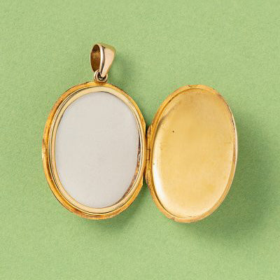 Victorian Antique 18ct Gold Bee Locket Pendant