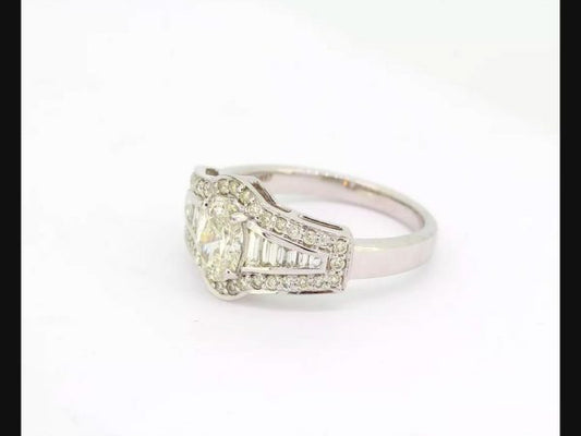 Vintage Diamond Ring, 1.39 carat total, 18ct White Gold
