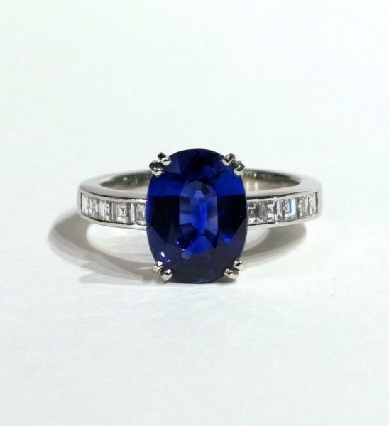 Sapphire and Diamond Ring, 3.06 carats, set in Platinum