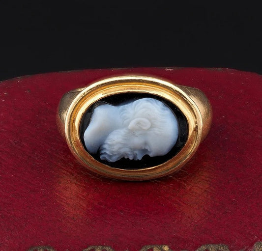 Antique Georgian Socrate Agate Cameo Ring in 18ct Gold