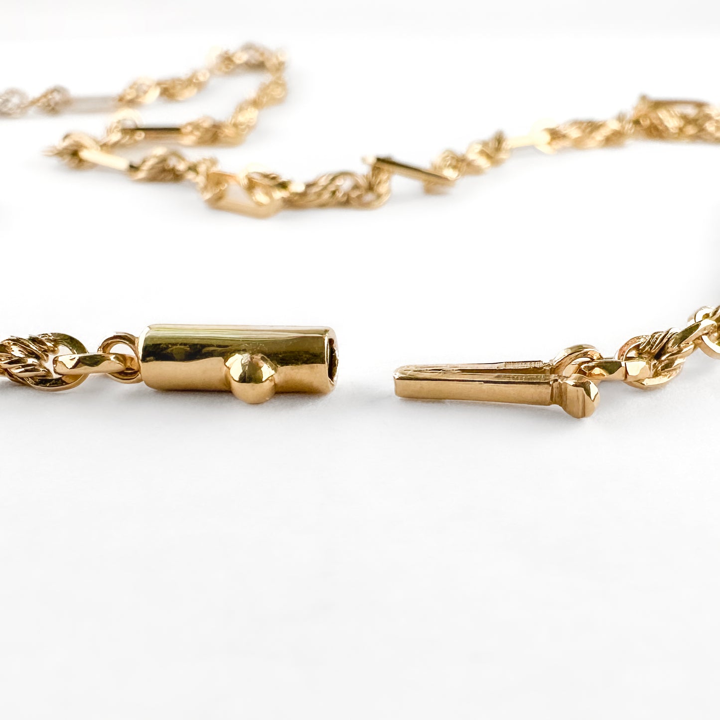 Vintage 9ct Yellow Gold Bar and Twist Fancy Link Chain Necklace
