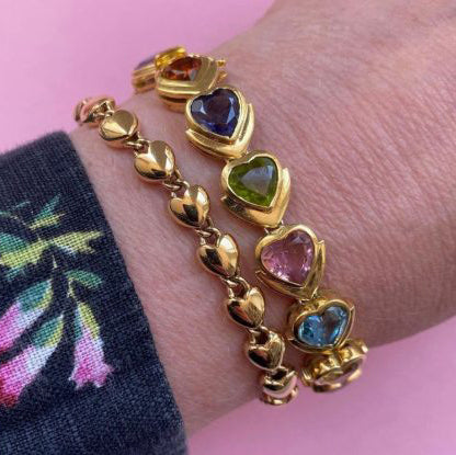 Contemporary Multi Gemstone Heart Link Bracelet in 18ct Yellow Gold, set with amethyst, green tourmaline, citrine, blue tourmaline, pink tourmaline, peridot, iolite and almandine garnet