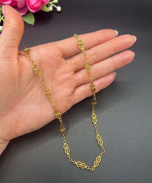 Antique French 18 Carat Gold 20.75 Inch Fancy Filigree Link Chain Necklace, Circa 1920
