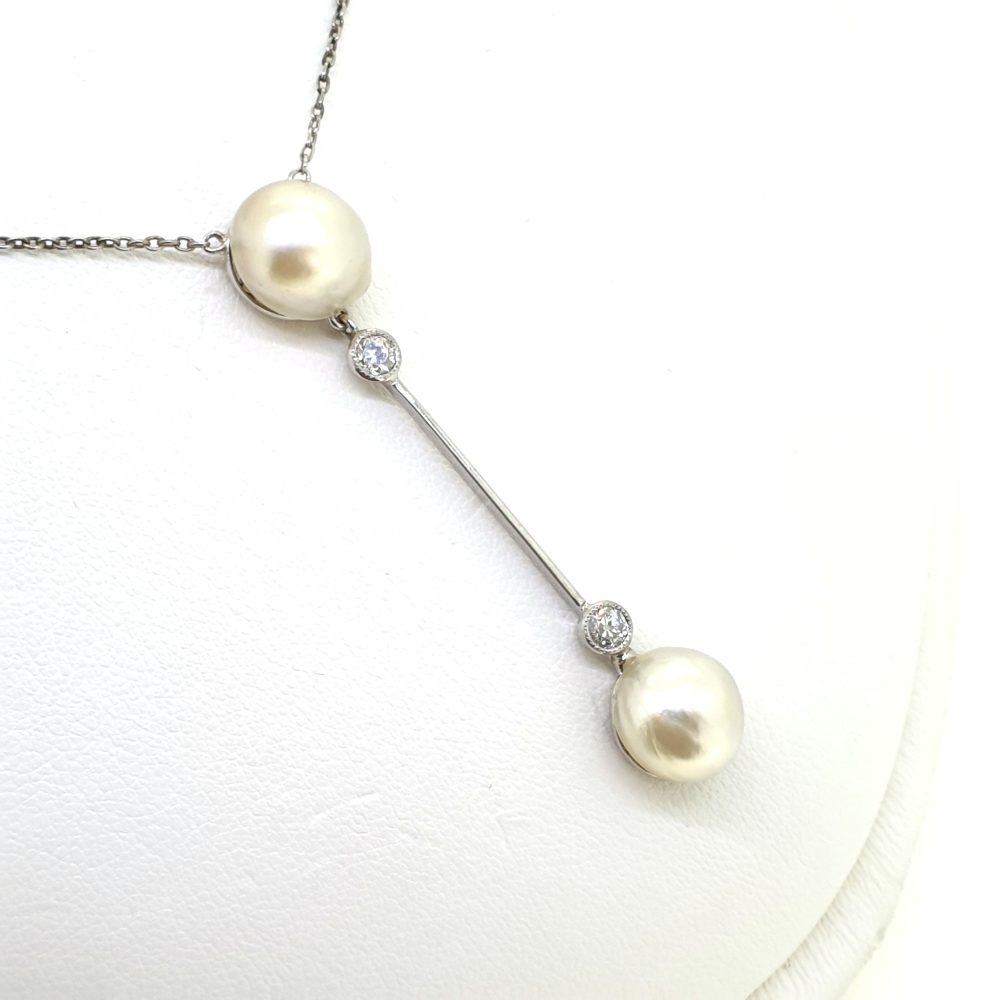 Elegant 0.40ct Diamond and Pearl Pendant in Platinum
