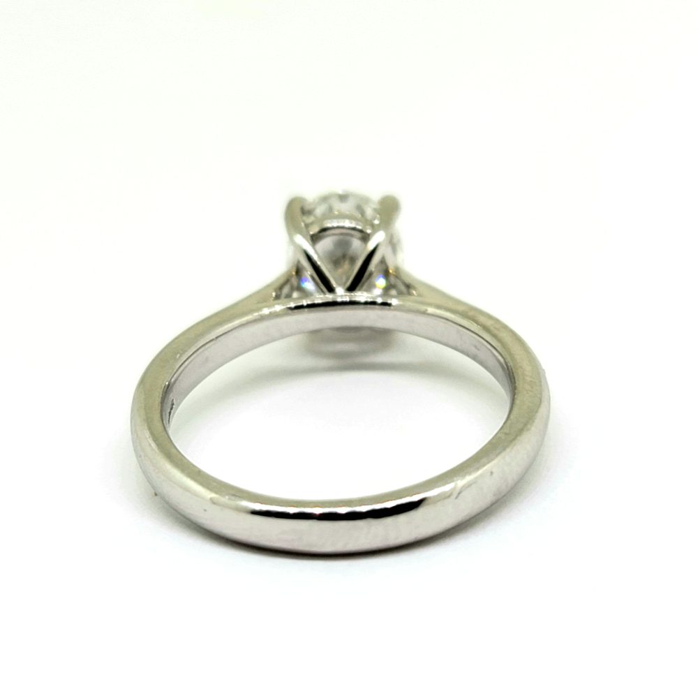 GIA Certified 1.15ct Oval Cut Solitaire Engagement Ring in Platinum, with E colour and VS1 clarity