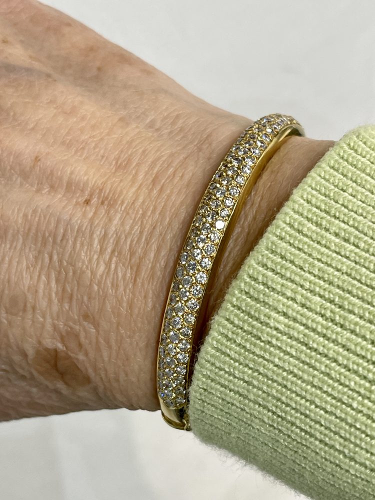 2.50ct Diamond Set Gold Bangle Bracelet