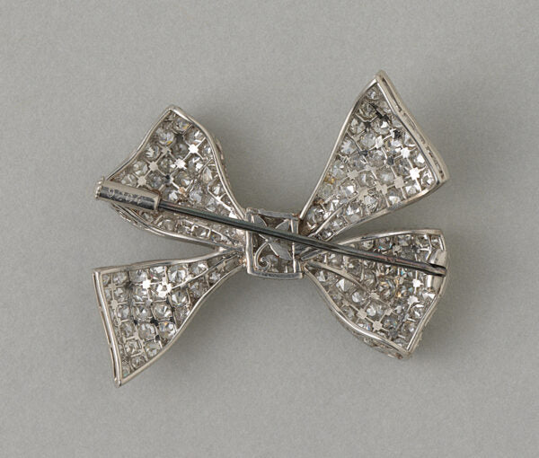 Art Deco Old Cut Diamond Bow Brooch in Platinum, 4.50 carat total