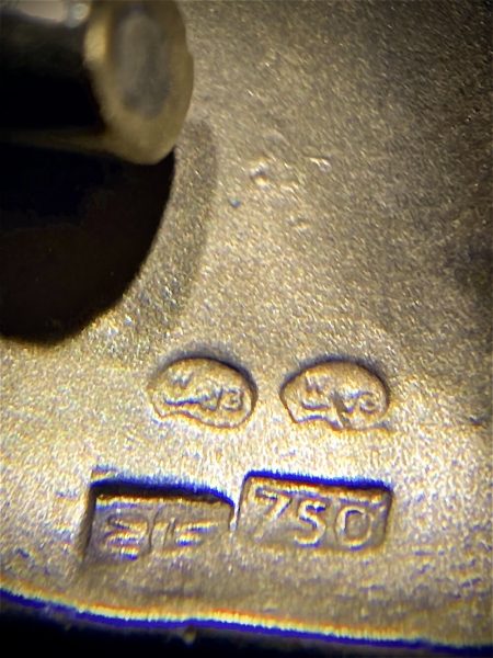 Vintage 18ct Yellow Gold Horse Head Brooch with Diamonds; 18ct gold brooch in the form of a horse's head, the mane decorated with brilliant-cut diamonds. Circa 1950s