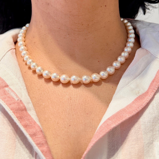 8mm Akoya Cultured Pearl Necklace with 18 Carat Yellow Gold Clasp