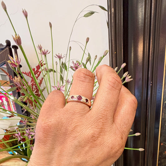 Ruby 14ct Gypsy Ring