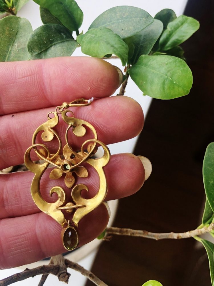 Antique Victorian Peridot and Pearl Pendant