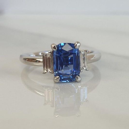Burmese Sapphire 1.65ct and Diamond Platinum Ring