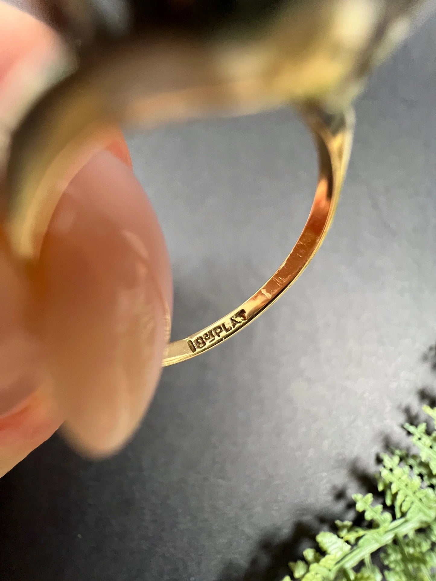 Vintage 18ct Yellow Gold & Platinum, 1980s Three Stone Zircon Diamond Cossover Trilogy Ring